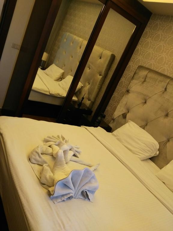 Nadine Hotel Suites Амман Экстерьер фото