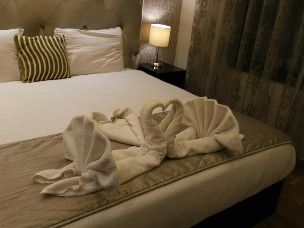 Nadine Hotel Suites Амман Экстерьер фото