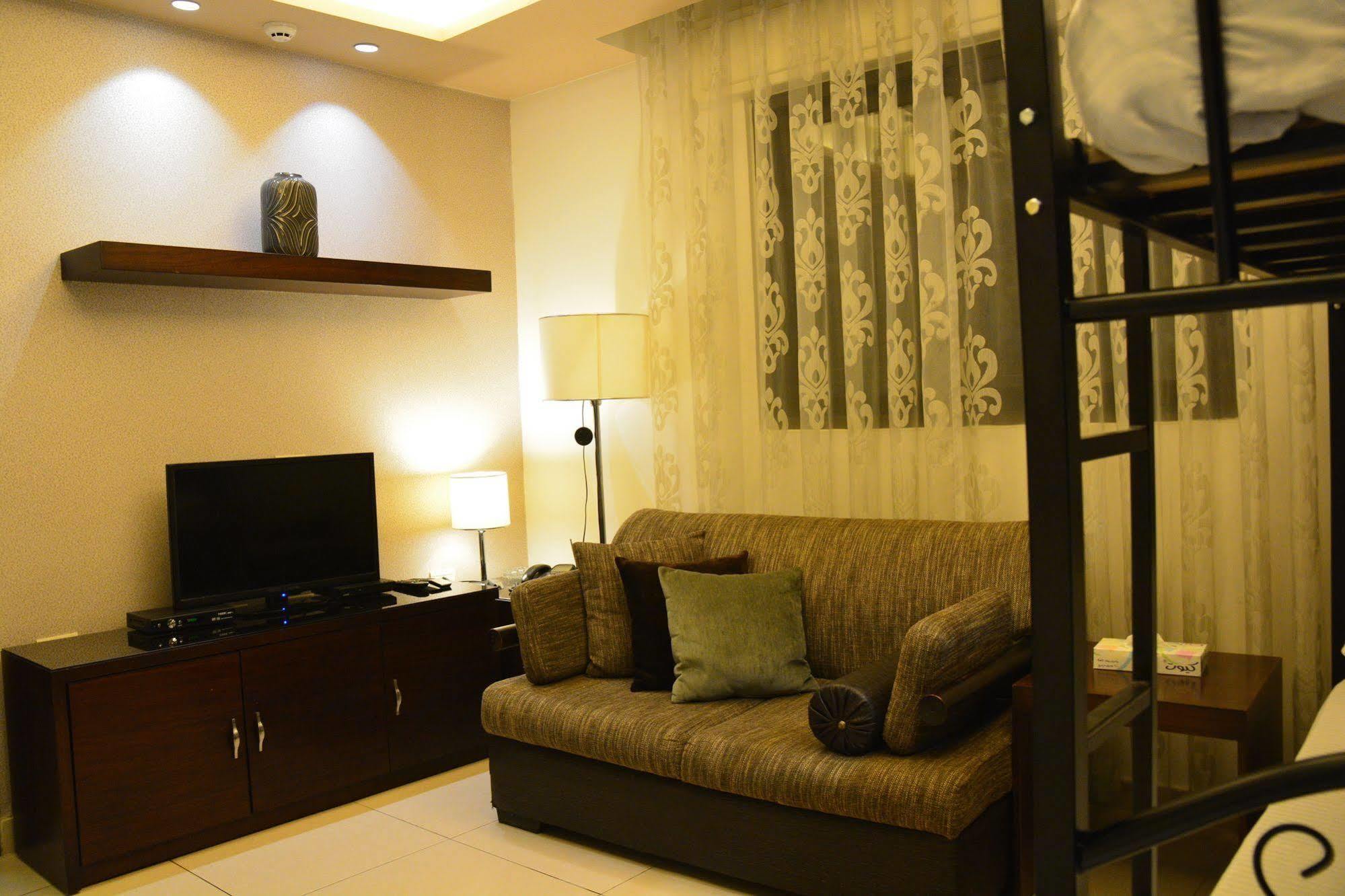 Nadine Hotel Suites Амман Экстерьер фото