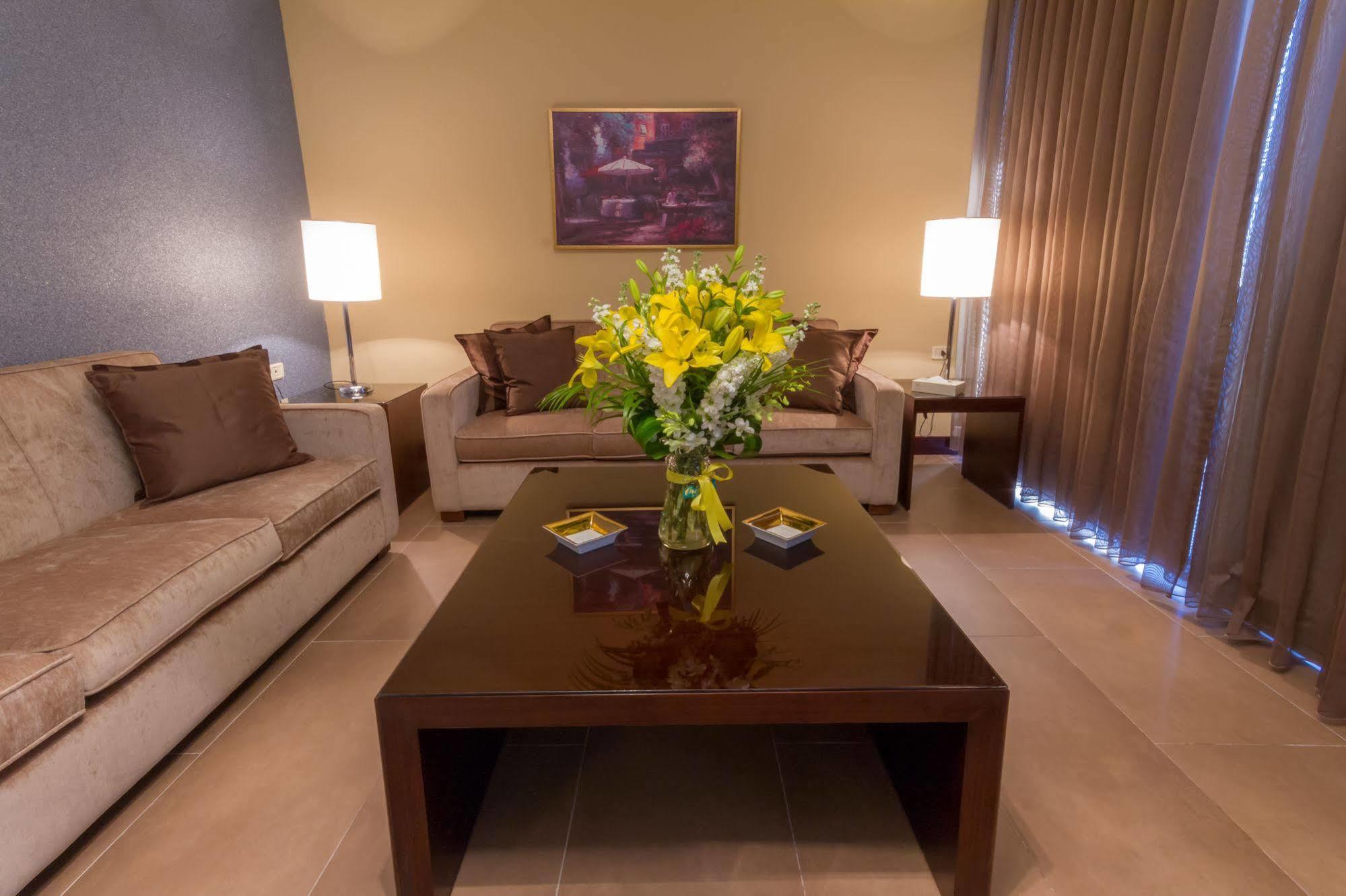 Nadine Hotel Suites Амман Экстерьер фото