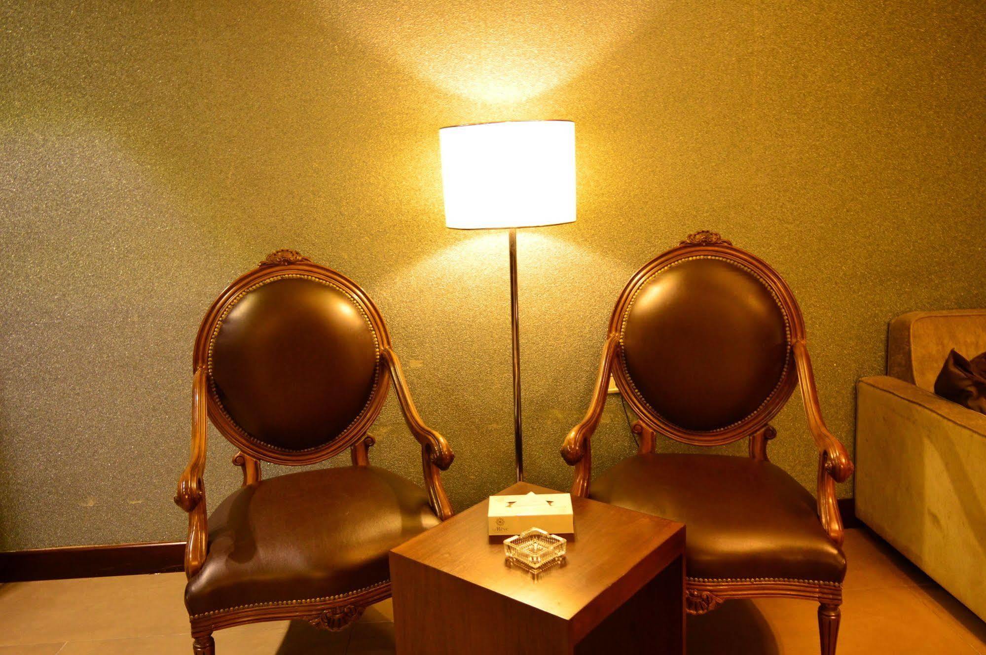 Nadine Hotel Suites Амман Экстерьер фото