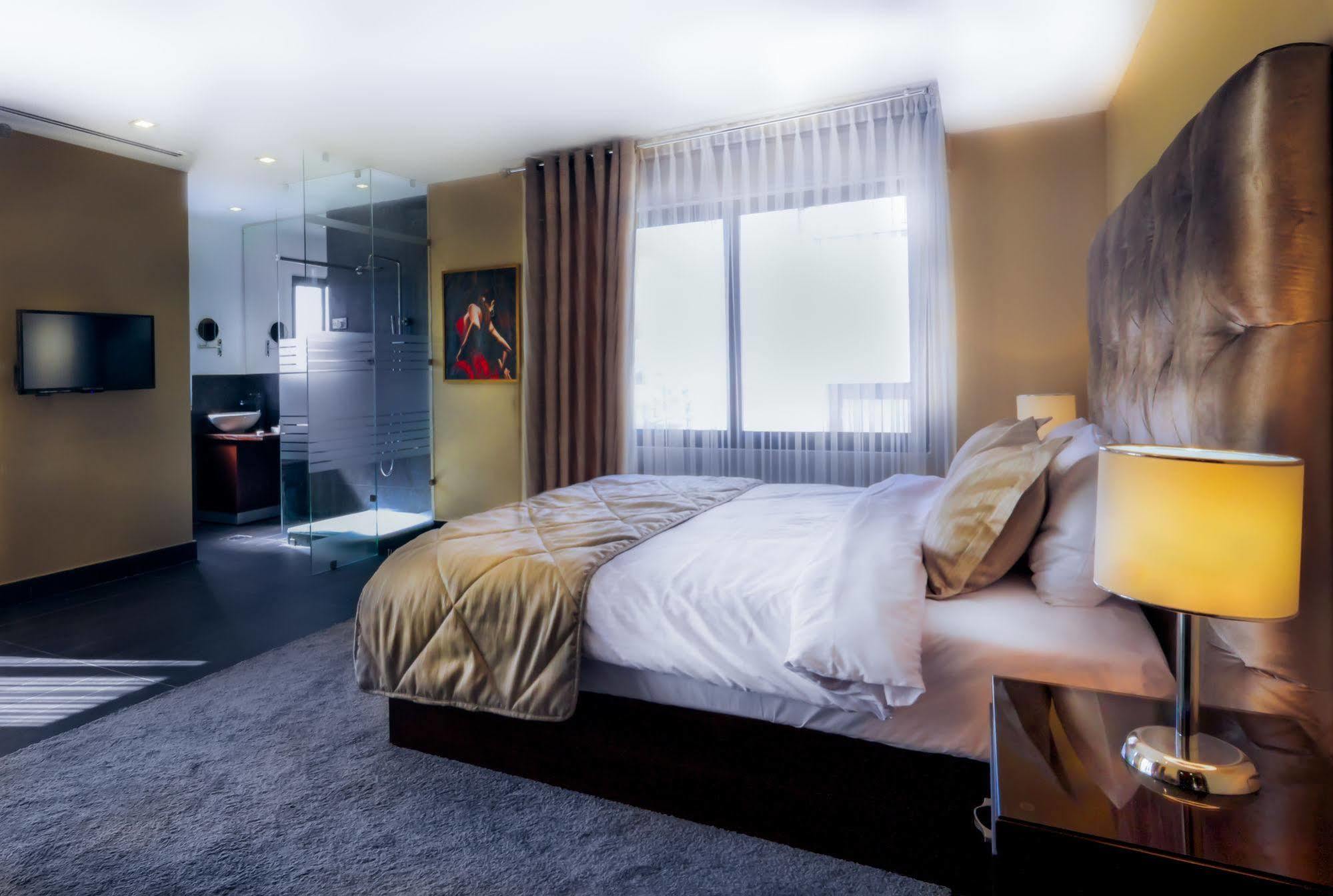 Nadine Hotel Suites Амман Экстерьер фото