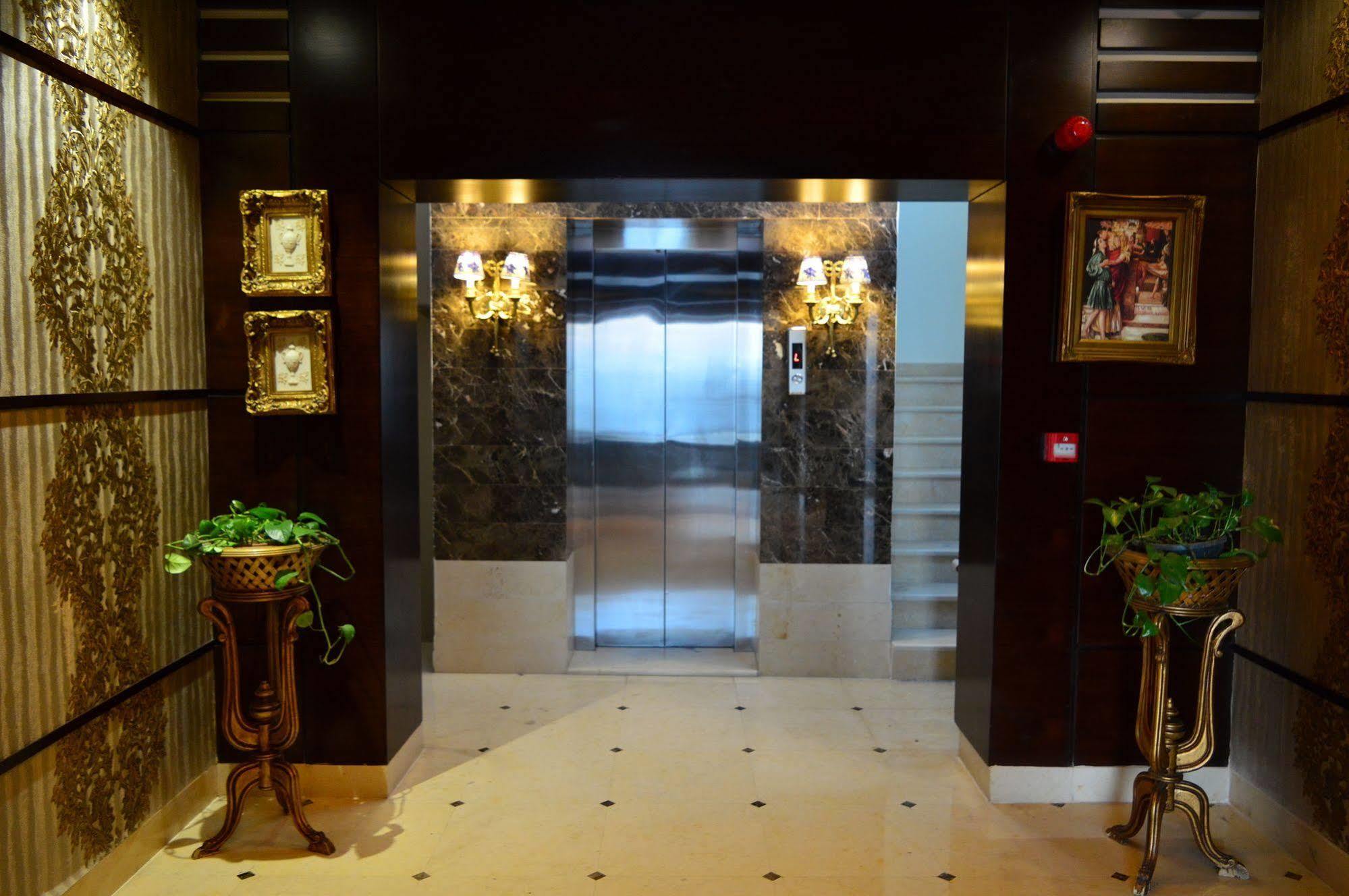 Nadine Hotel Suites Амман Экстерьер фото